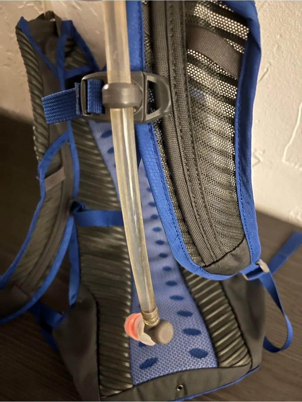 Osprey katari 1.5 camelback water hydration pack